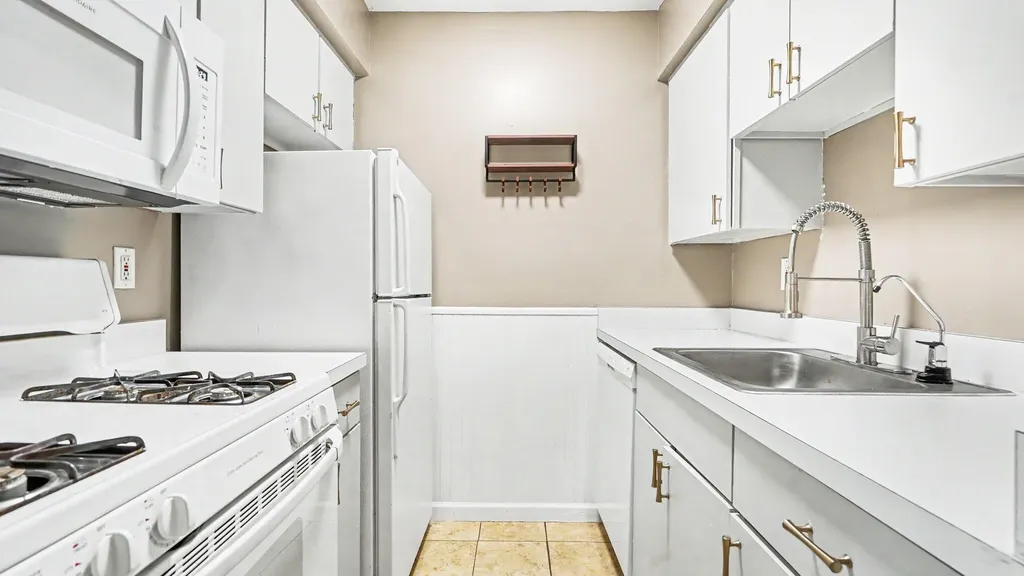 515 Long Shore Drive Ann Arbor City MI 48105