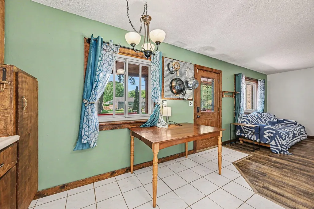 6550 Saline Drive Waterford Charter Township MI 48329