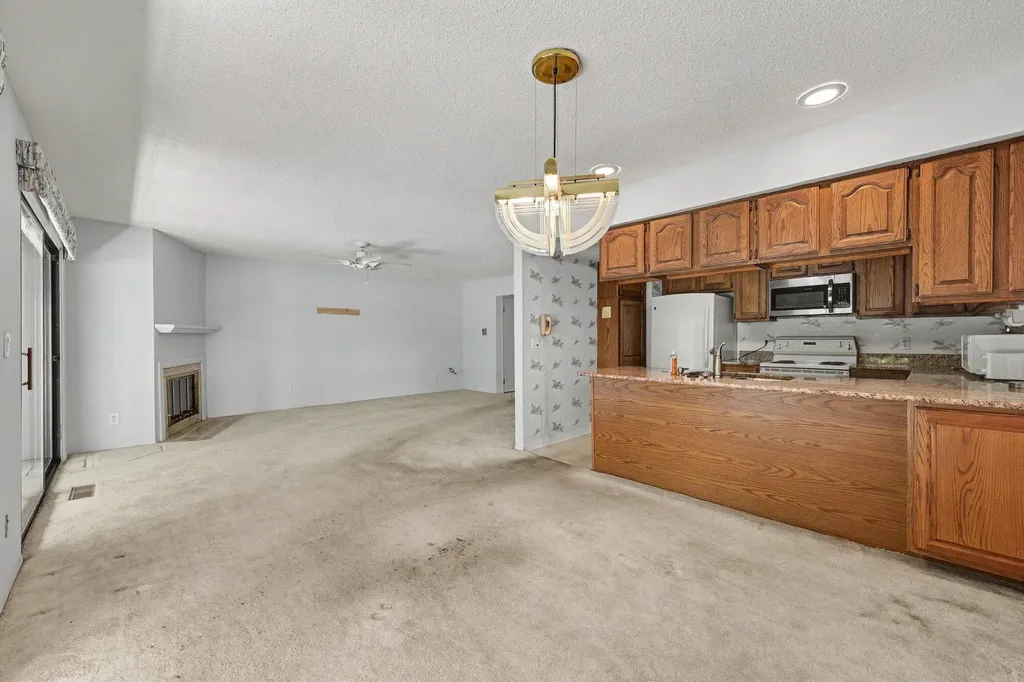 550 Cliffs Drive Ypsilanti Charter Township MI 48198
