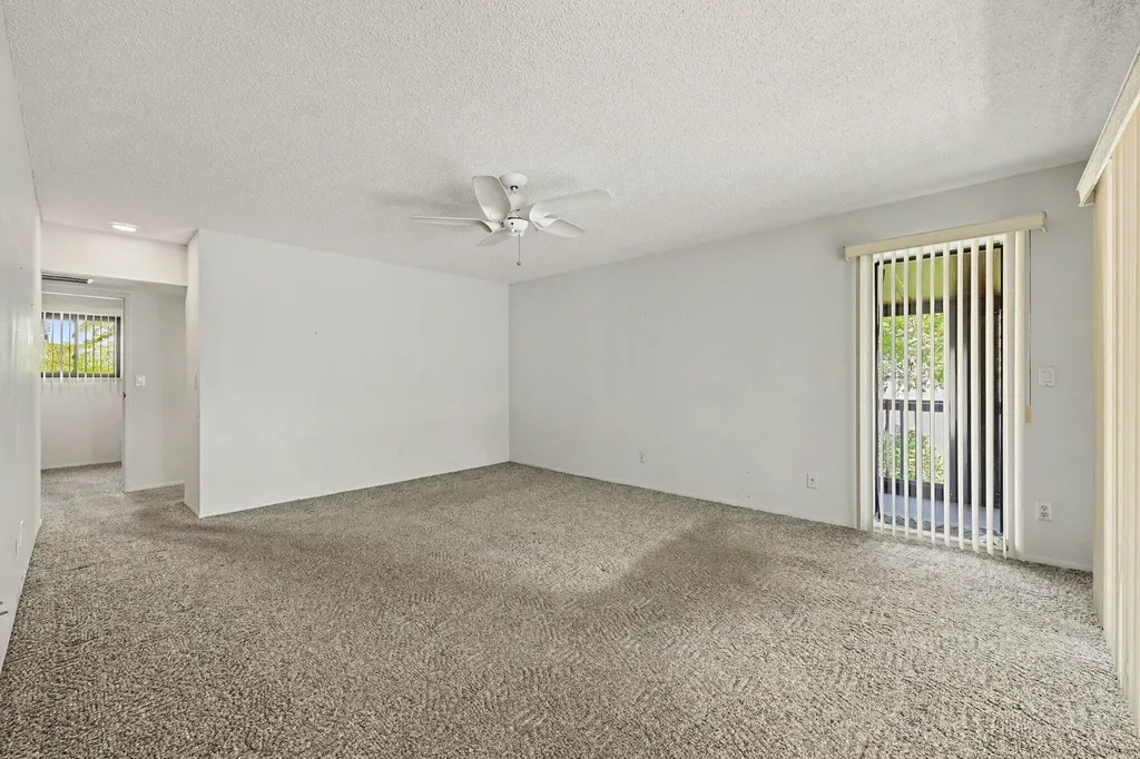 550 Cliffs Drive Ypsilanti Charter Township MI 48198