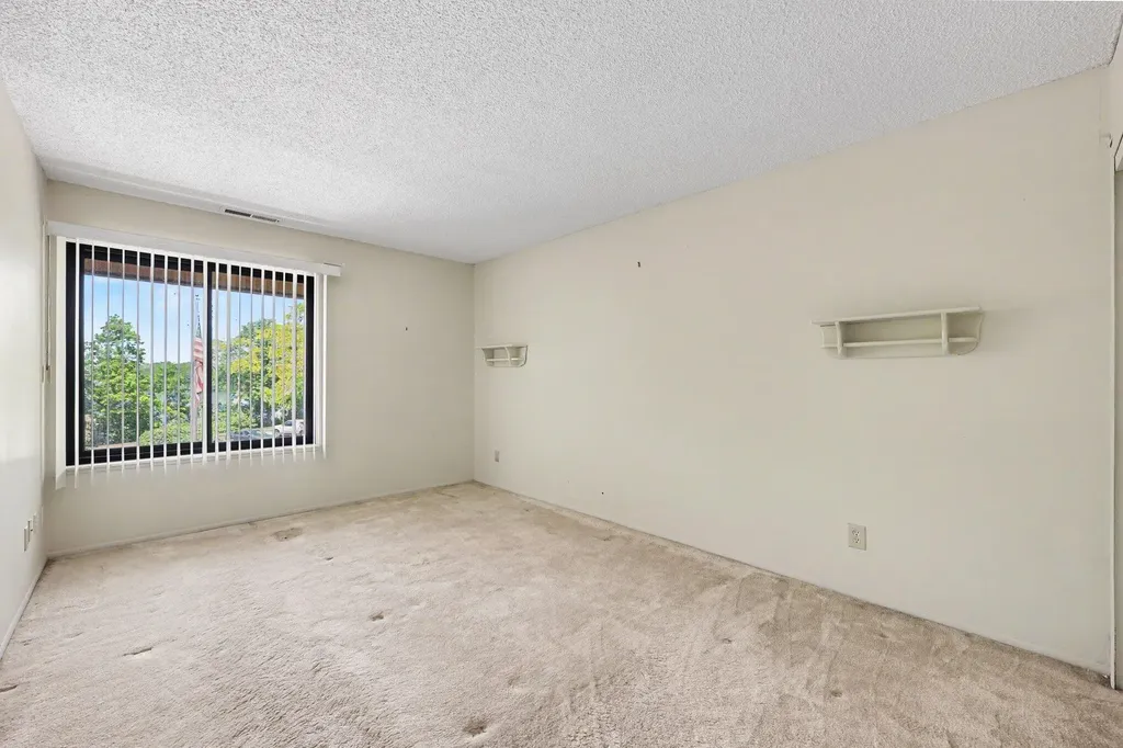 550 Cliffs Drive Ypsilanti Charter Township MI 48198