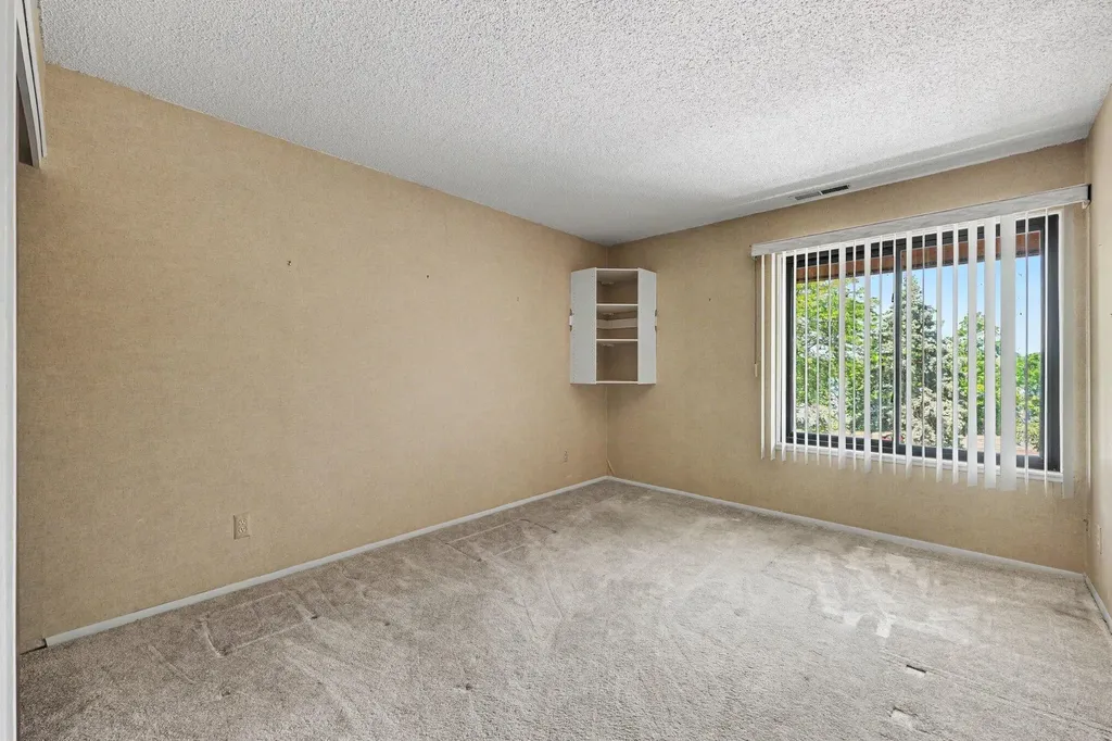 550 Cliffs Drive Ypsilanti Charter Township MI 48198