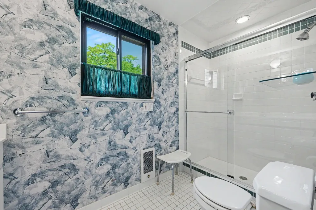 550 Cliffs Drive Ypsilanti Charter Township MI 48198