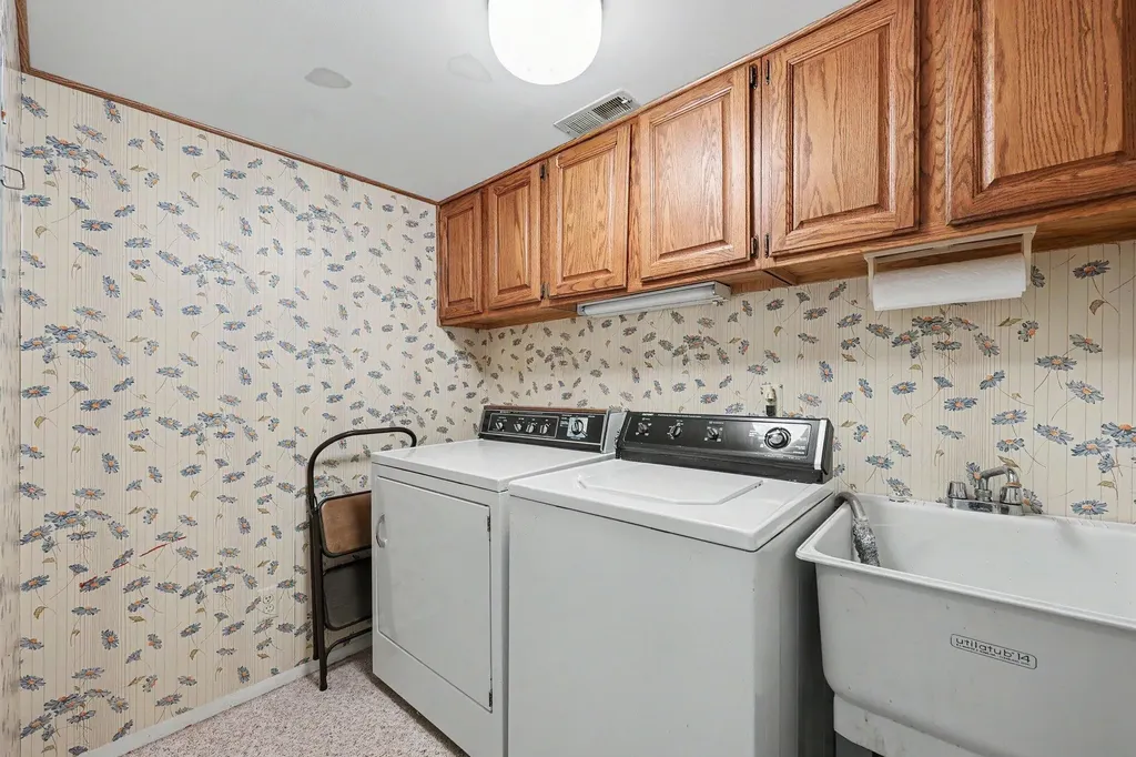 550 Cliffs Drive Ypsilanti Charter Township MI 48198