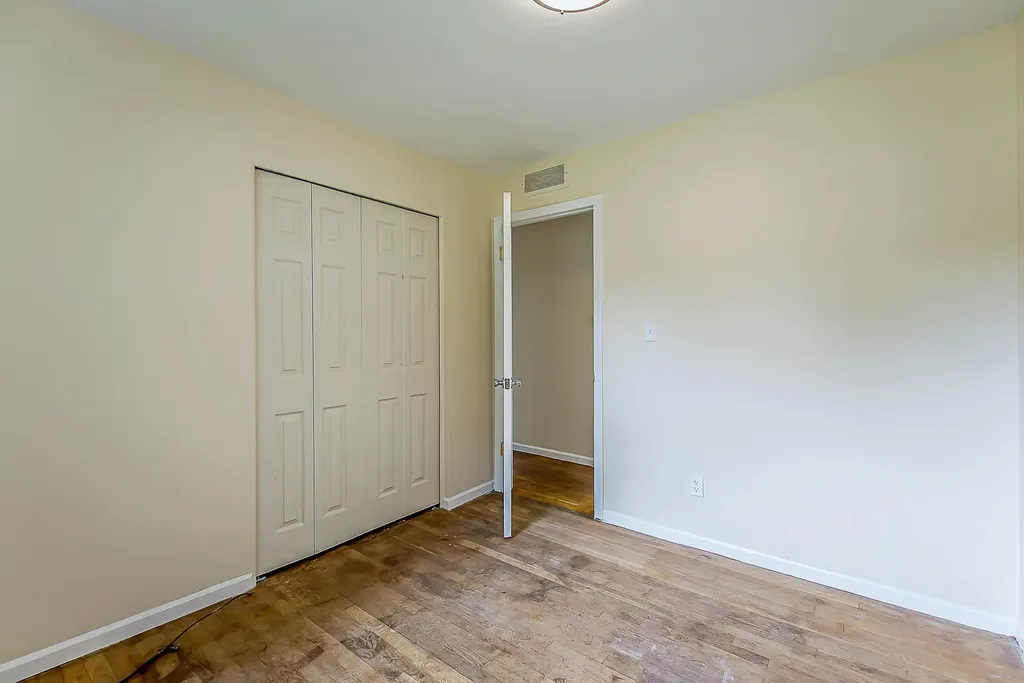 1398 Hunter Avenue Ypsilanti Charter Township MI 48198