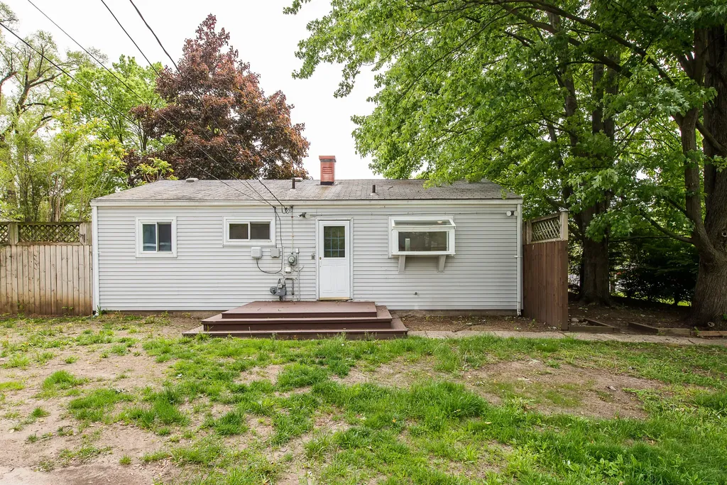 1398 Hunter Avenue Ypsilanti Charter Township MI 48198