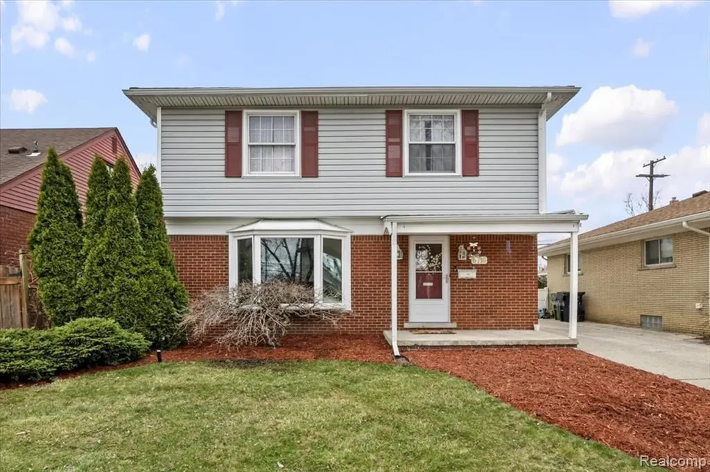 6716 Rosedale Boulevard Allen Park City MI 48101