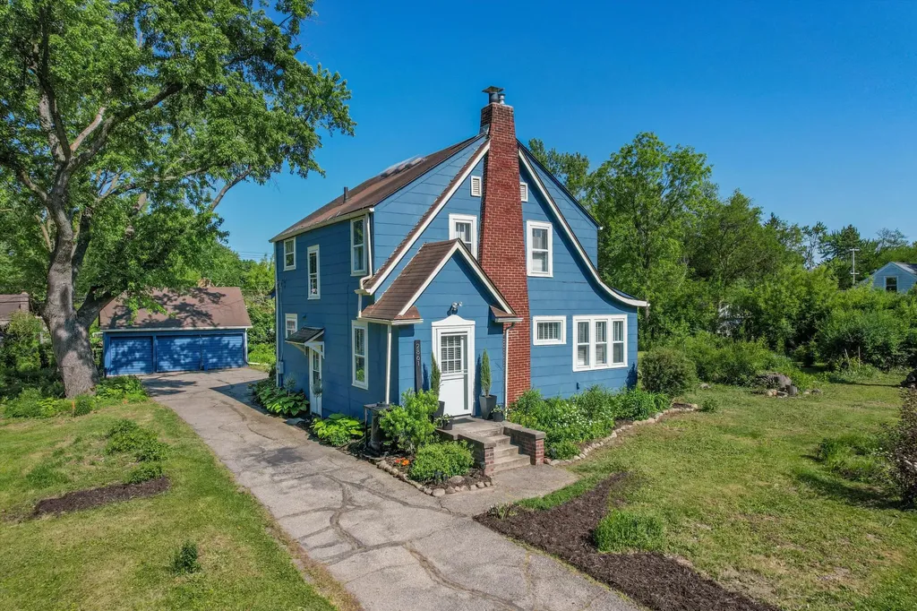 2861 Crystal Drive Pittsfield Charter Township MI 48108
