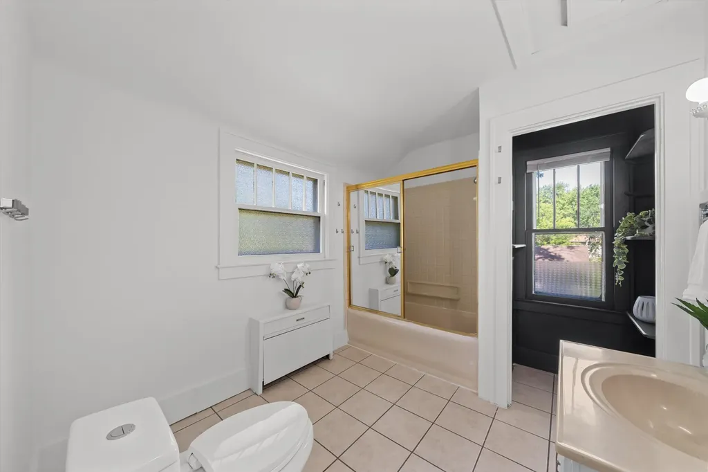 2861 Crystal Drive Pittsfield Charter Township MI 48108
