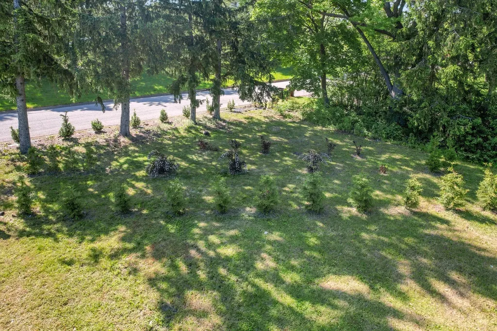 2861 Crystal Drive Pittsfield Charter Township MI 48108