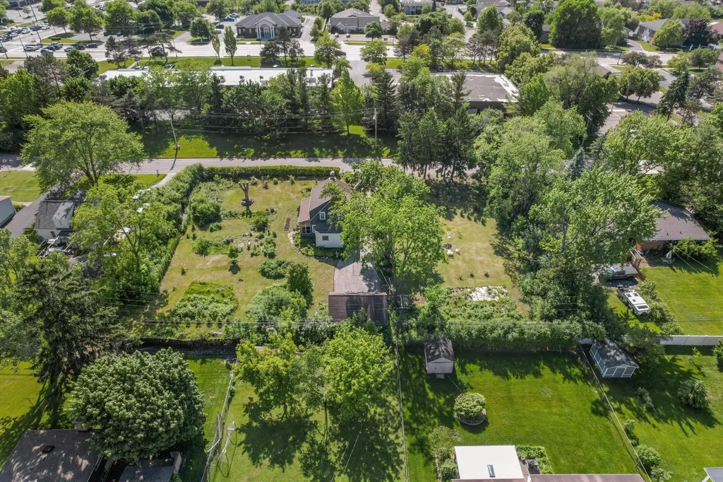 2861 Crystal Drive Pittsfield Charter Township MI 48108