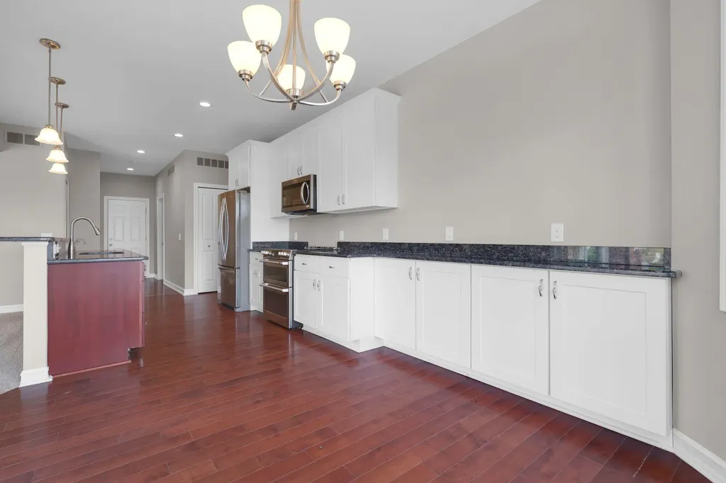 48484 Jefferson Avenue Chesterfield Township MI 48047