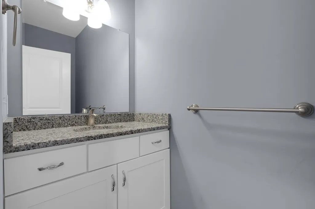 48484 Jefferson Avenue Chesterfield Township MI 48047
