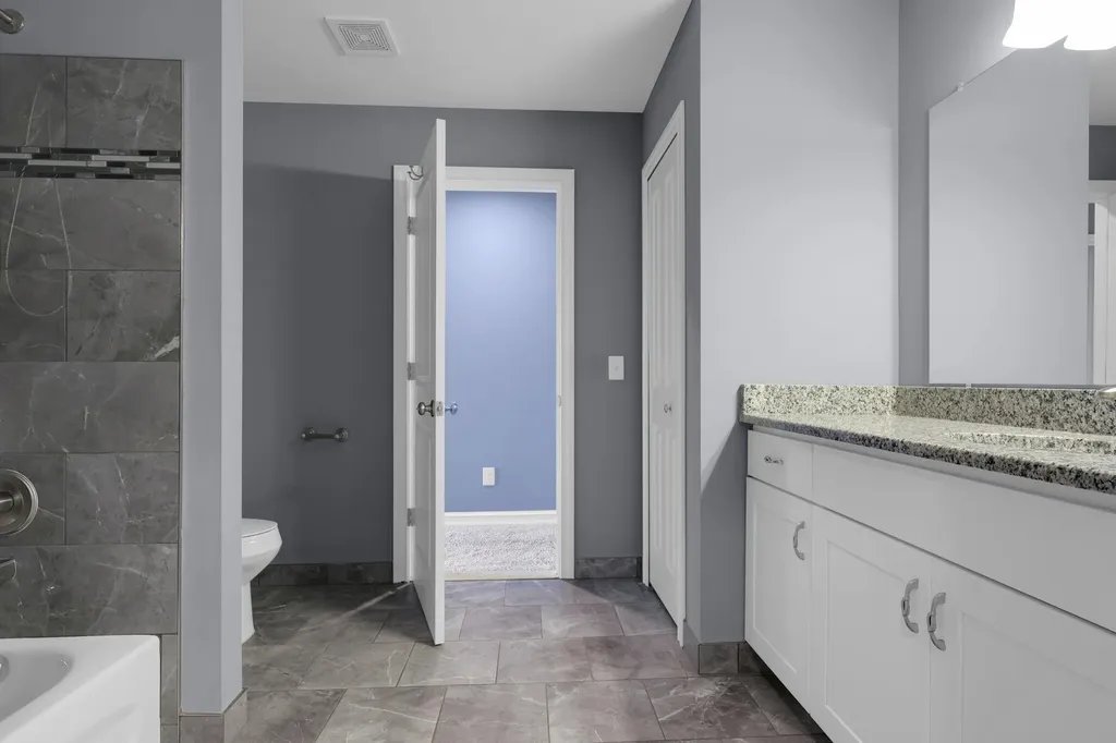 48484 Jefferson Avenue Chesterfield Township MI 48047