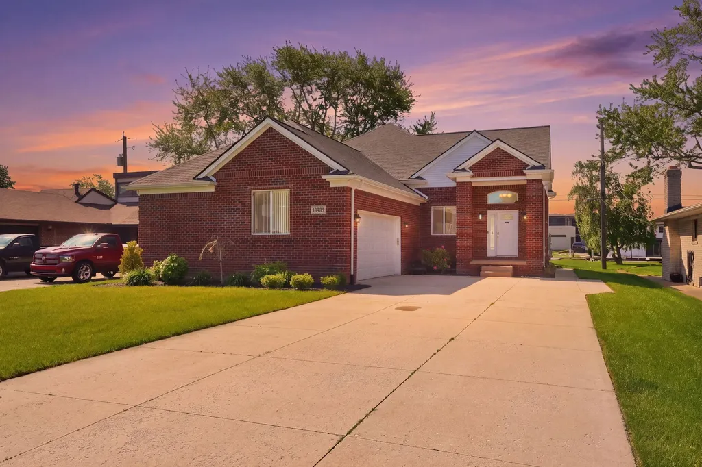 48484 Jefferson Avenue Chesterfield Township MI 48047