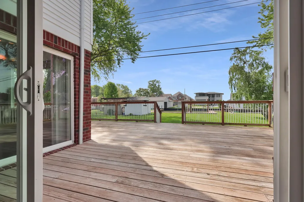 48484 Jefferson Avenue Chesterfield Township MI 48047