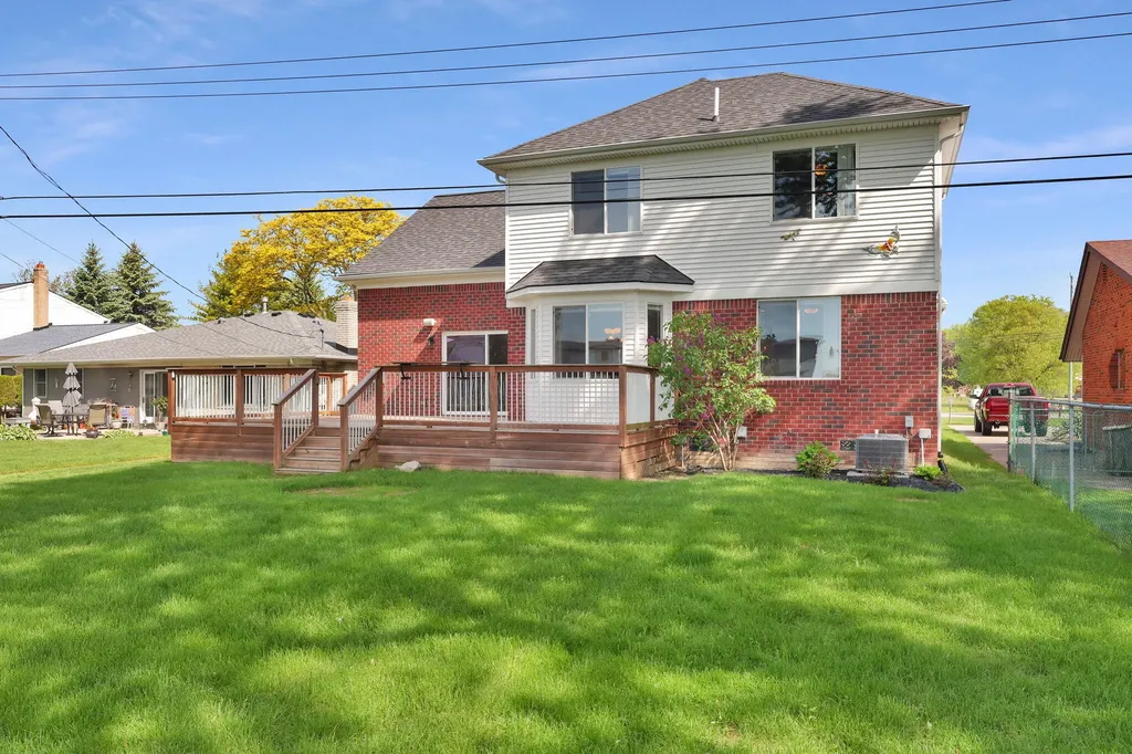 48484 Jefferson Avenue Chesterfield Township MI 48047