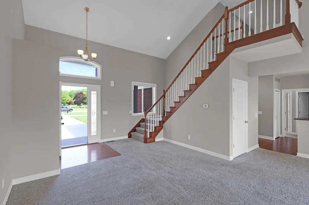 48484 Jefferson Avenue Chesterfield Township MI 48047