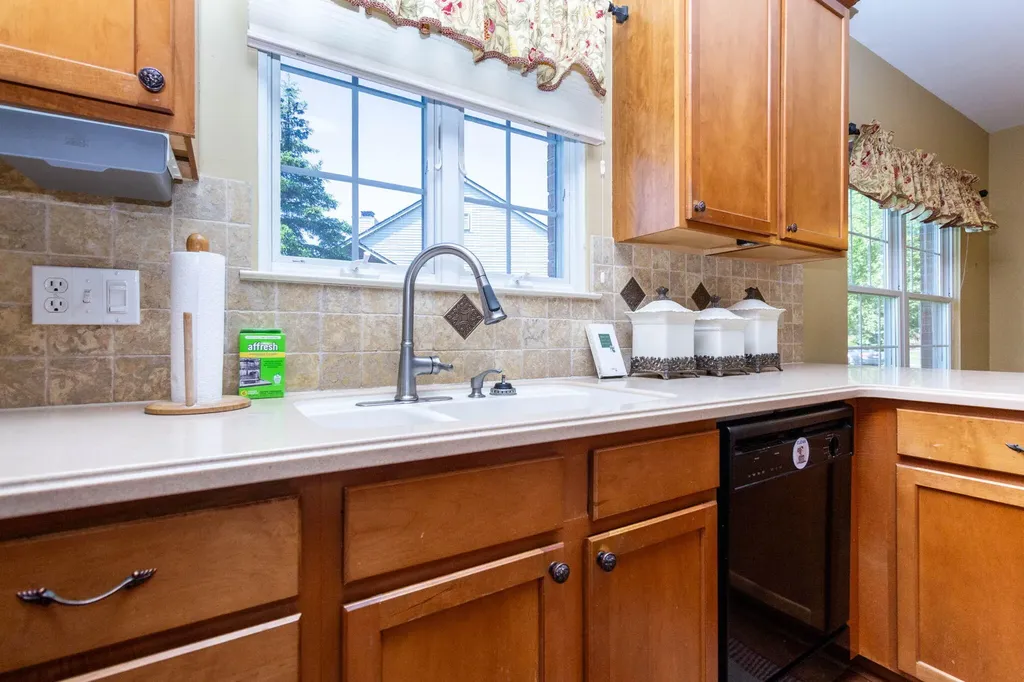 47507 Vistas Cir Drive N Canton Charter Township MI 48188