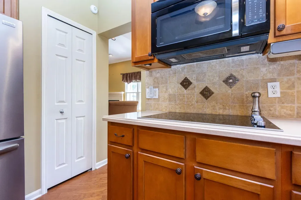 47507 Vistas Cir Drive N Canton Charter Township MI 48188