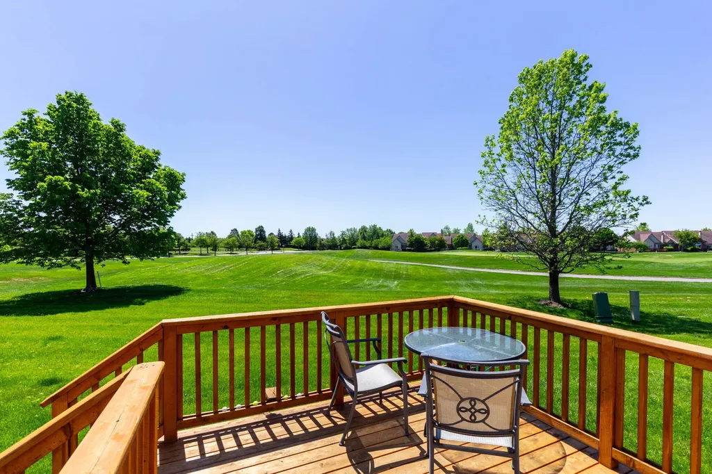 47507 Vistas Cir Drive N Canton Charter Township MI 48188