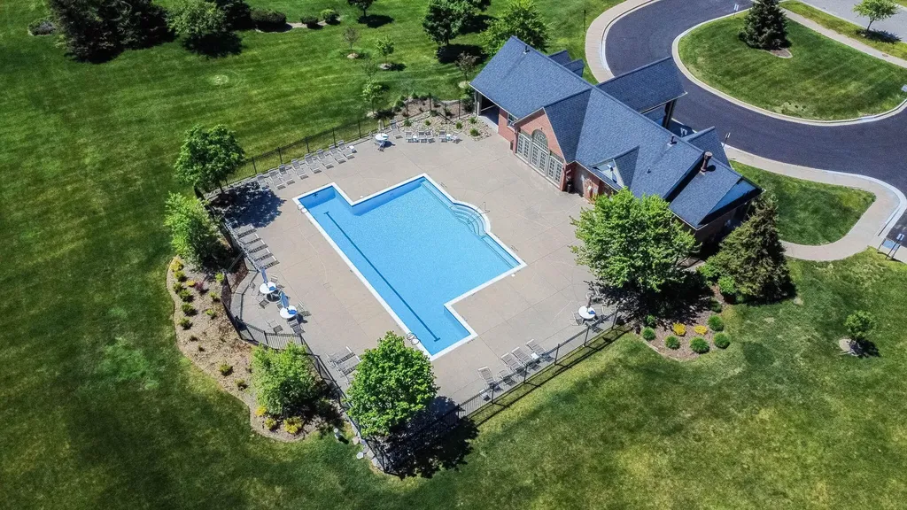 47507 Vistas Cir Drive N Canton Charter Township MI 48188