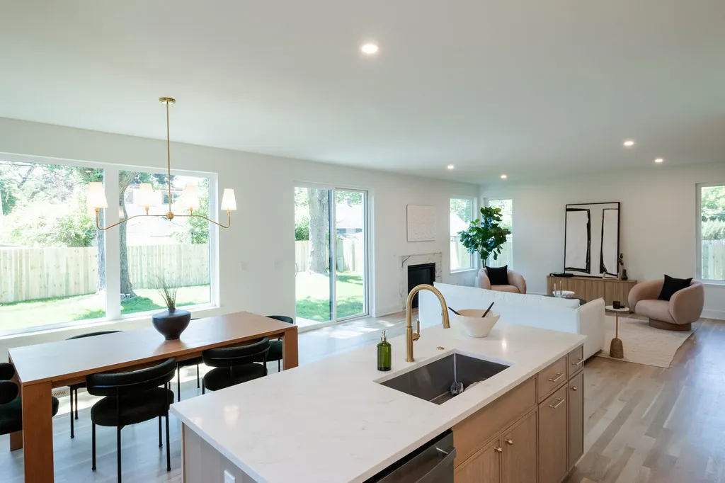 2324 Dallas Avenue Royal Oak City MI 48067