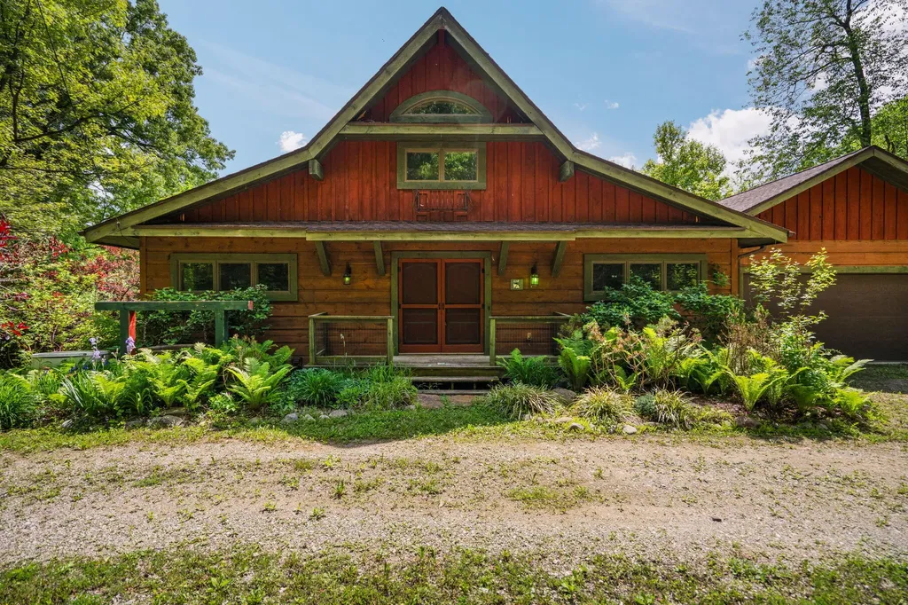 210 Spring Lake Drive Sylvan Township MI 48118