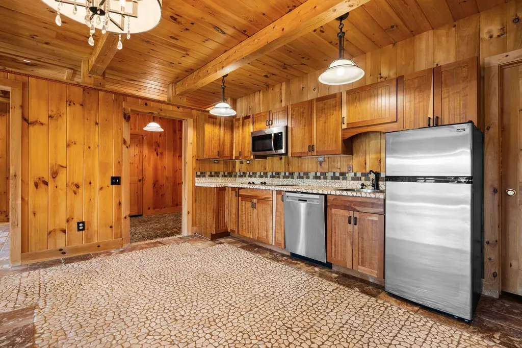 210 Spring Lake Drive Sylvan Township MI 48118