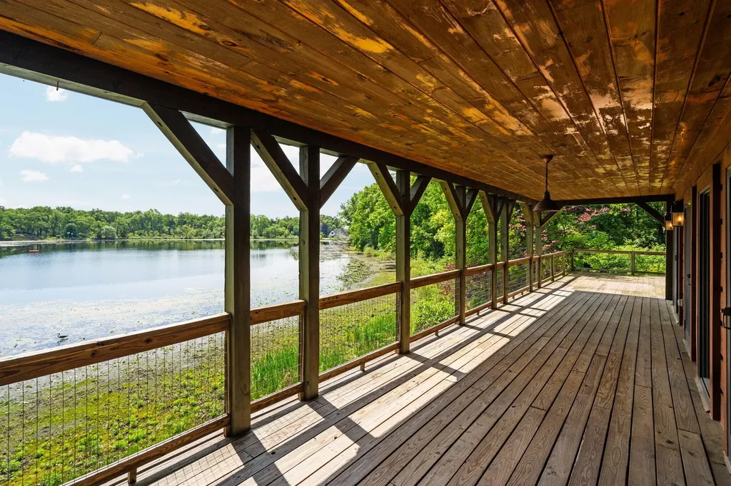 210 Spring Lake Drive Sylvan Township MI 48118