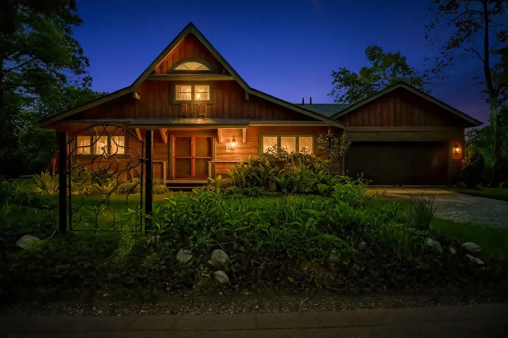 210 Spring Lake Drive Sylvan Township MI 48118