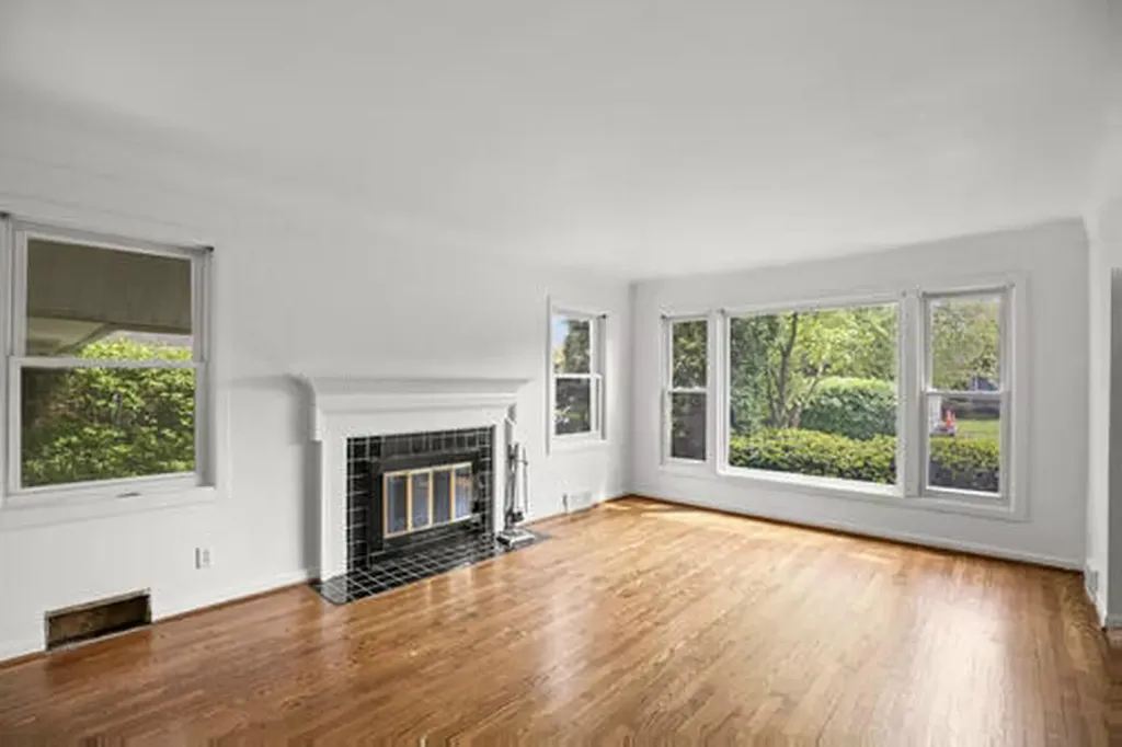 13660 Winchester Street Oak Park City MI 48237