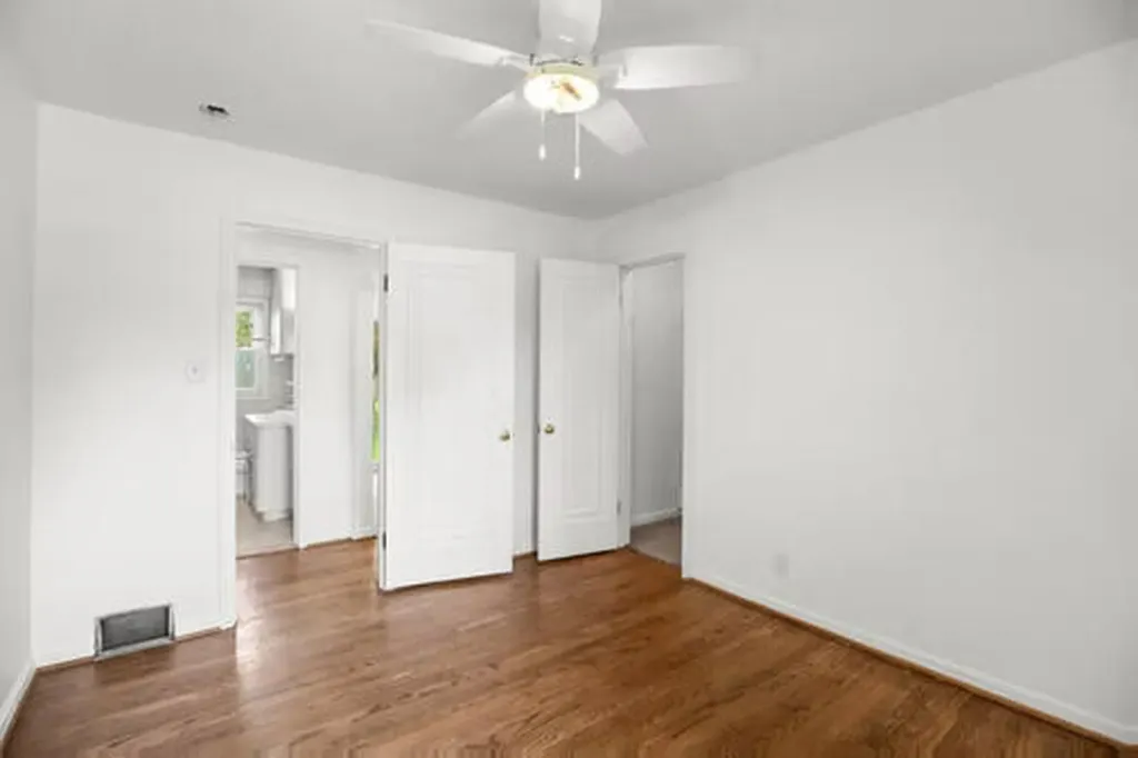 13660 Winchester Street Oak Park City MI 48237