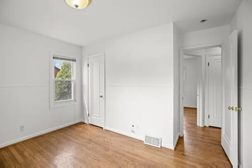 13660 Winchester Street Oak Park City MI 48237