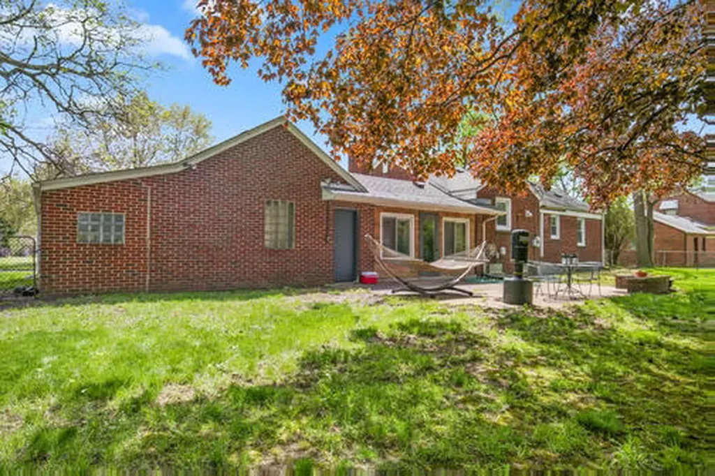 13660 Winchester Street Oak Park City MI 48237