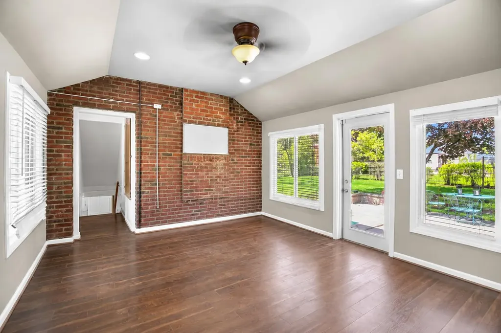 13660 Winchester Street Oak Park City MI 48237