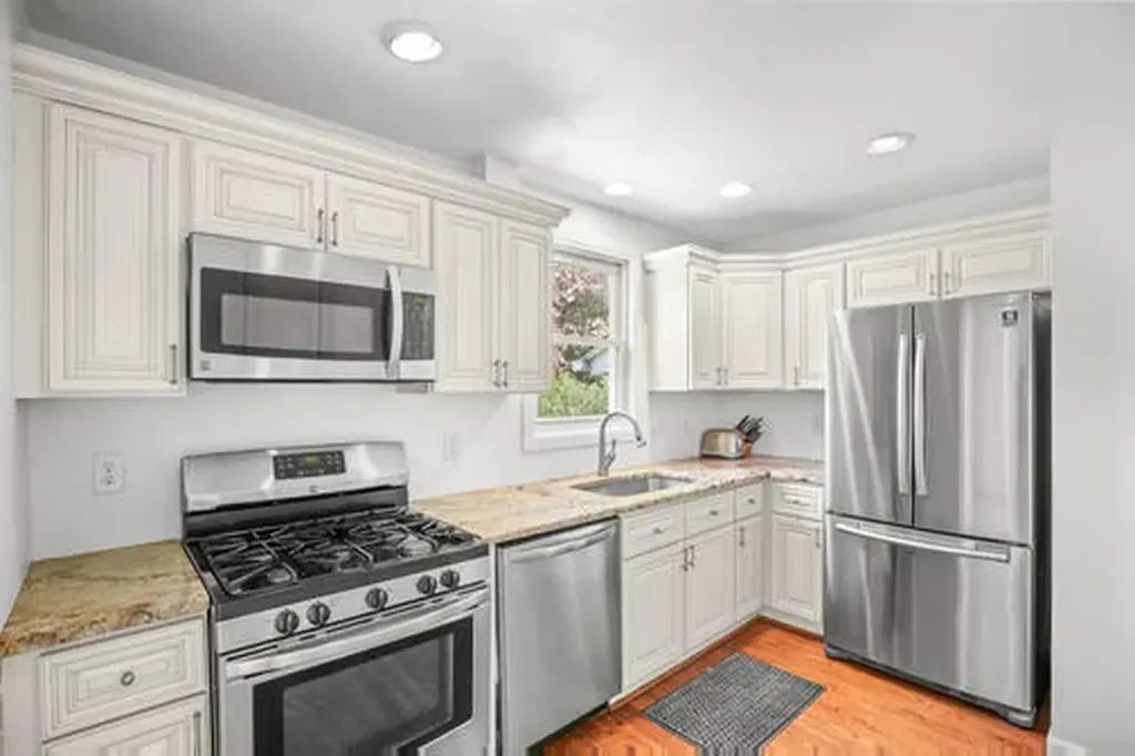 13660 Winchester Street Oak Park City MI 48237