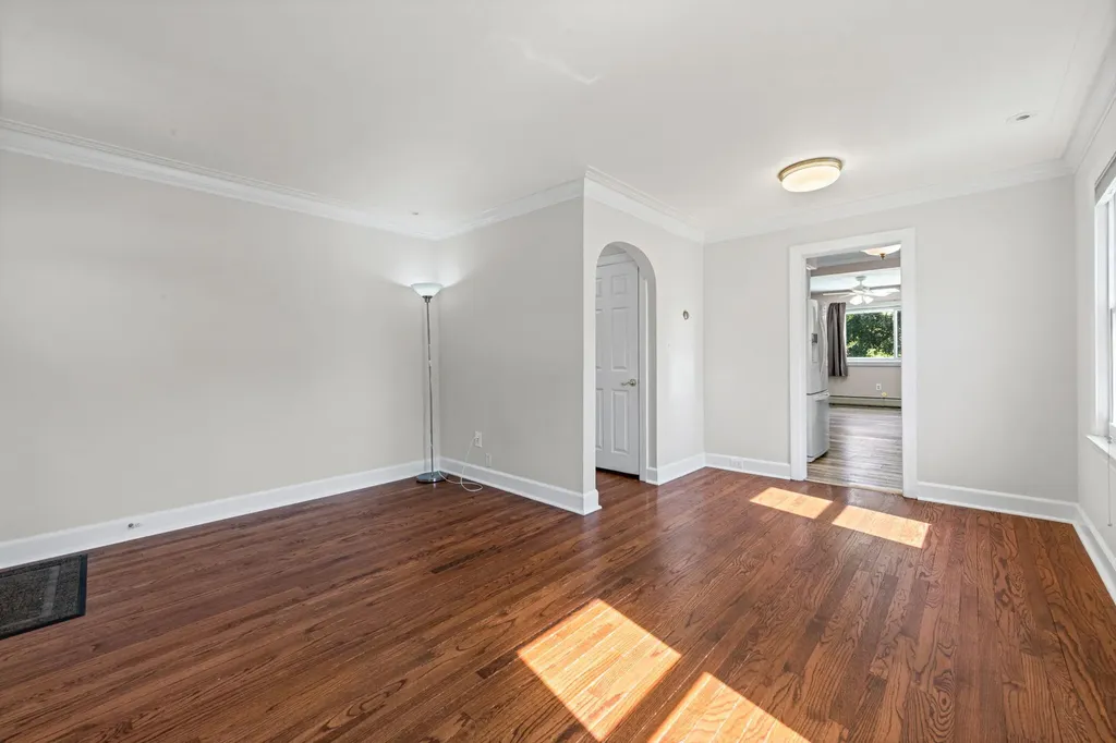 29932 John Hauk Street Garden City City MI 48135