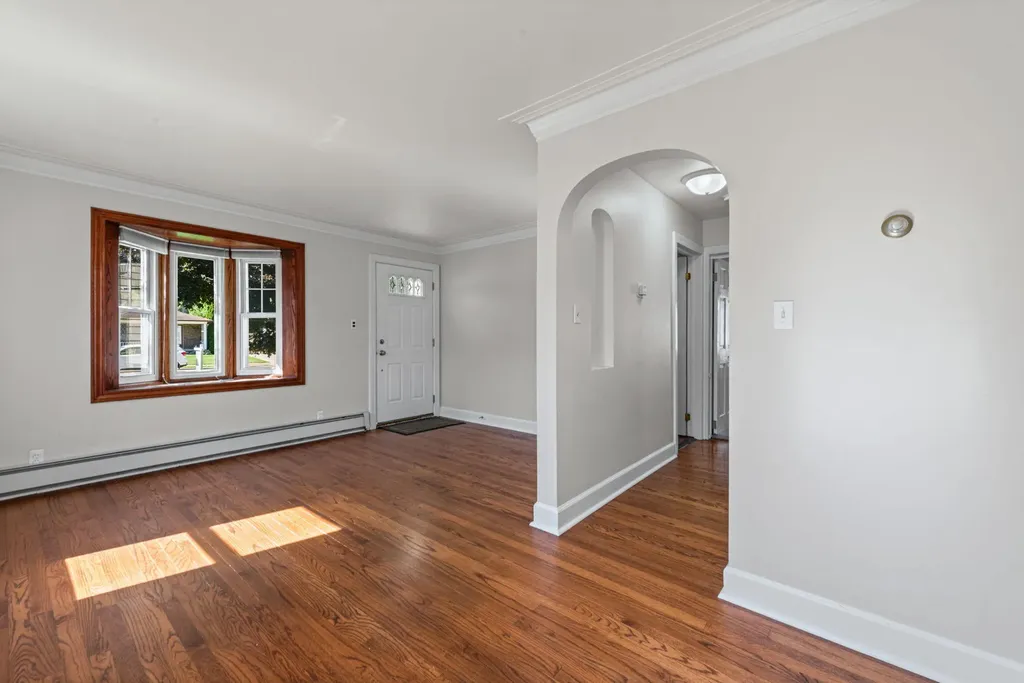 29932 John Hauk Street Garden City City MI 48135