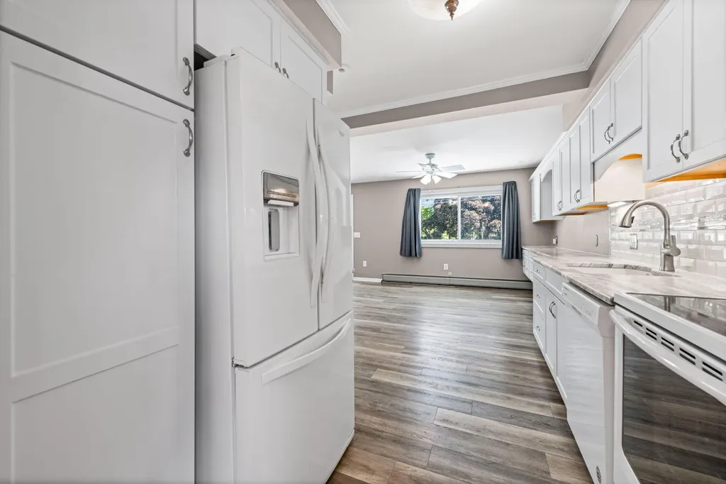 29932 John Hauk Street Garden City City MI 48135