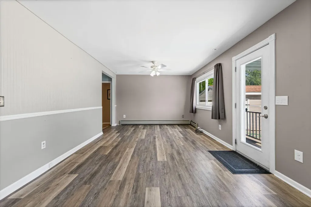 29932 John Hauk Street Garden City City MI 48135