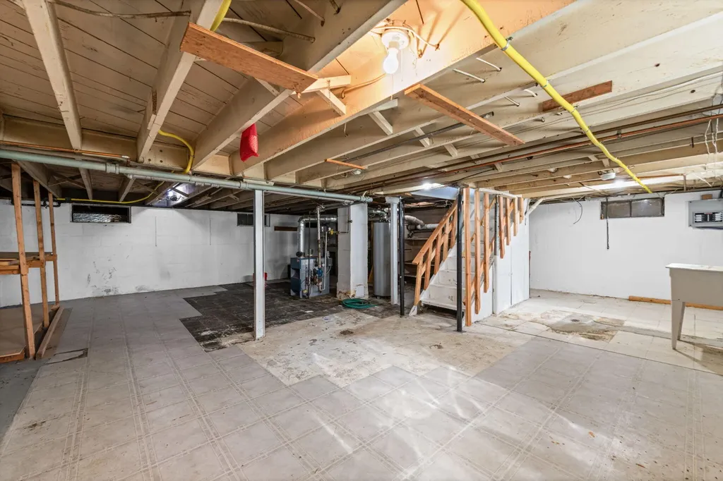 29932 John Hauk Street Garden City City MI 48135