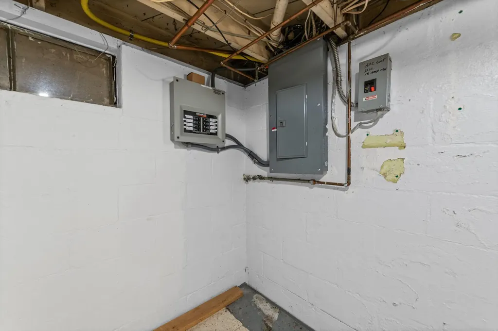 29932 John Hauk Street Garden City City MI 48135