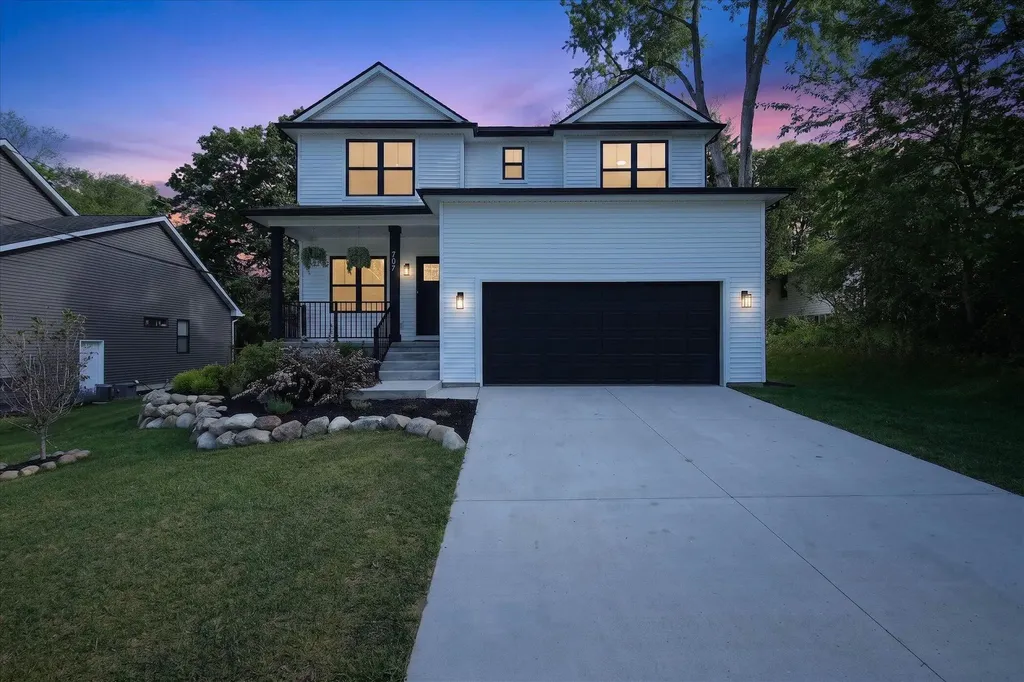 707 Nelson Street Brighton City MI 48116