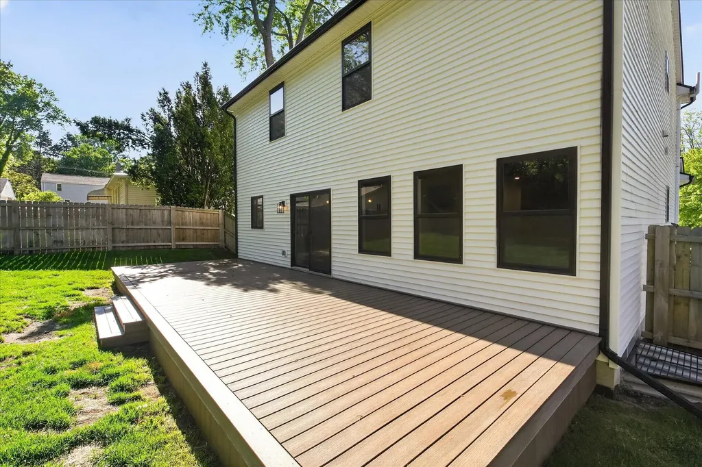 707 Nelson Street Brighton City MI 48116