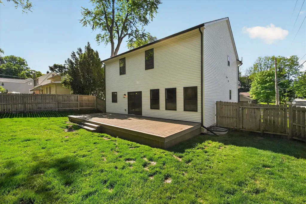 707 Nelson Street Brighton City MI 48116