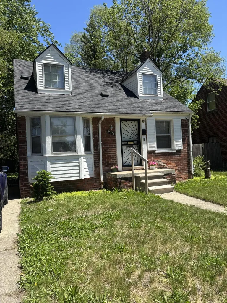 20112 Manor Detroit City MI 48221