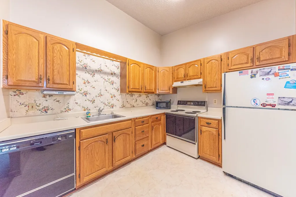 35868 Castlewood Court Westland City MI 48185