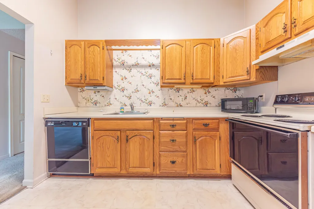 35868 Castlewood Court Westland City MI 48185