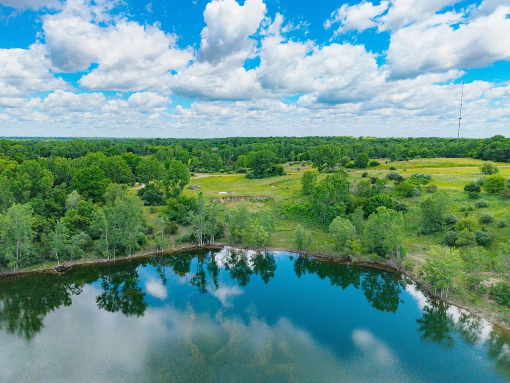 5670 E Stone Valley Drive Superior Charter Township MI 48105